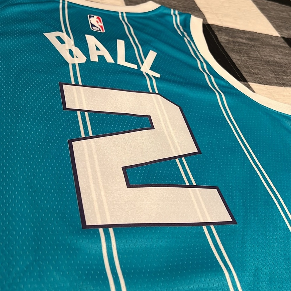 Charlotte Hornets #2 LaMelo Ball NBA Home Swingman Jersey - Picture 8 of 9